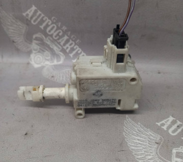 Привід лючка паливного бака VAG Volkswagen Passat B6. 3c0810773a