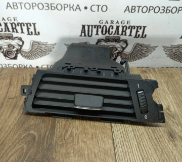 Дефлектор повітряний правий BMW 3 (E90/E93) 2005-2013 64226922634