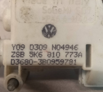 Привід замка лючка бака VW Golf VI 09-14, Golf VII 12-20 5k6810773a