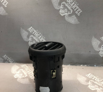 1p0819203 Решітка обдува Seat leon