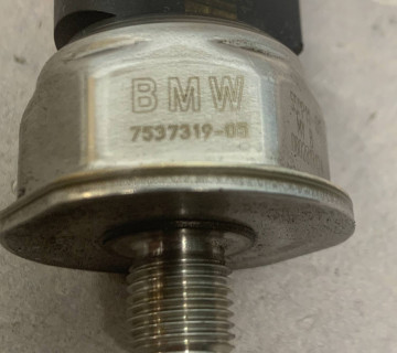 Датчик тиску палива в рейці BMW 3 3.0 24V (E90/E91) 7537319-05