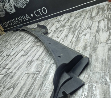 51717027083 Декоративна накладка під лобове скло жабо BMW 5 E60, E61 2003-2009