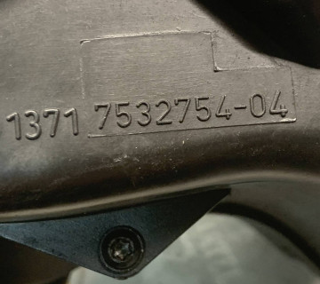 Корпус повітряного фільтра BMW E90 E91 7532754-04